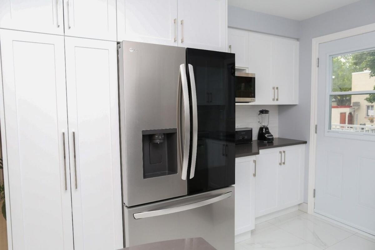 3 Avec Sous-sol Appartement *
